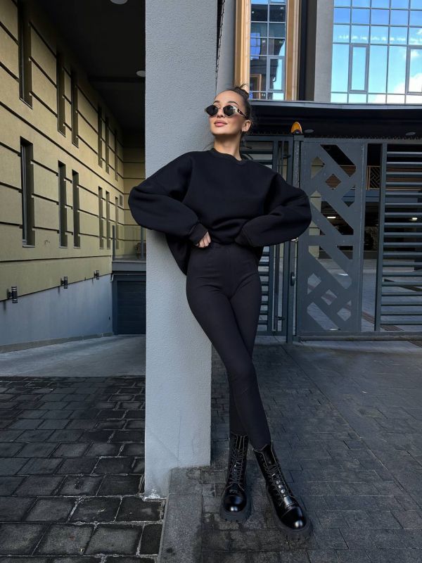 Лосини із тканини пуми - міцний та еластичний матеріал, приємний на дотик, зберігає тепло