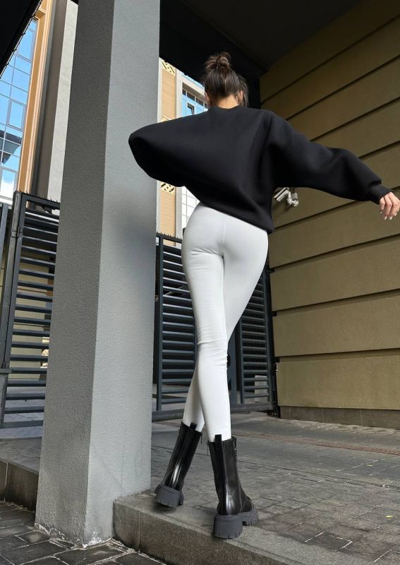 Лосини із тканини пуми - міцний та еластичний матеріал, приємний на дотик, зберігає тепло