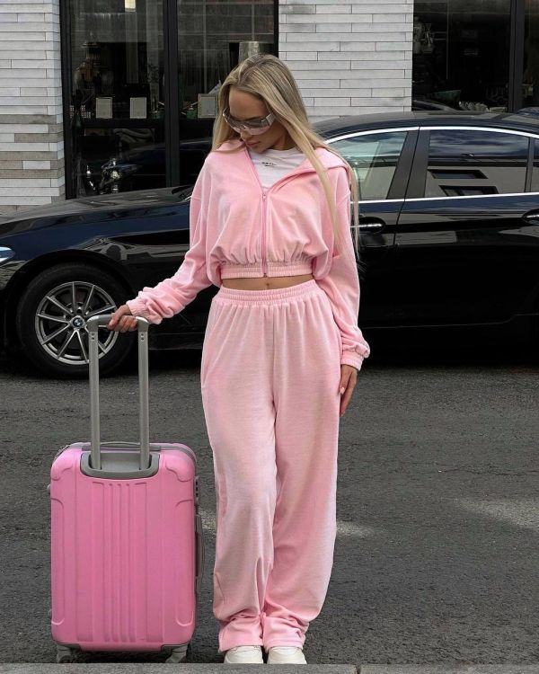 Костюм спортивний велюровий рожевого кольору