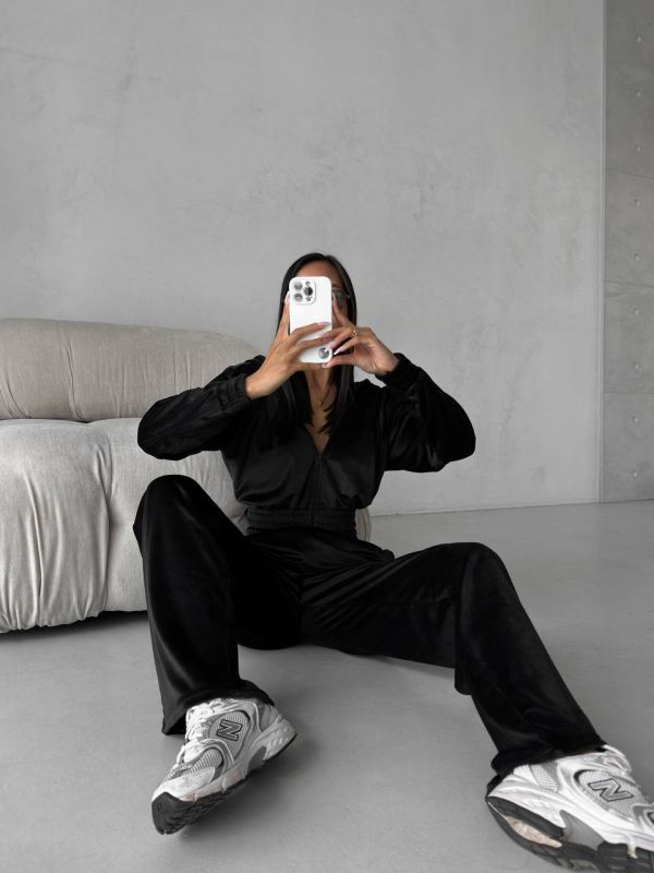 Костюм спортивний велюровий чорного кольору